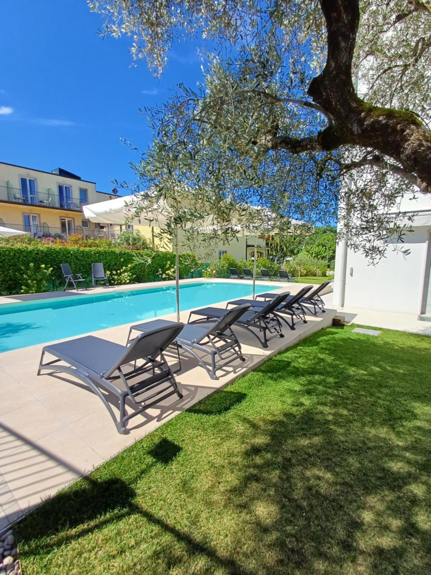 Residence Villa Adriana Бардоліно Екстер'єр фото